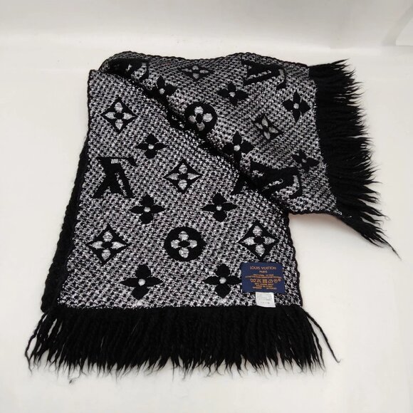 Authentic Louis Vuitton Scarf Black Silver Polyester mn507-112925 - Picture 4 of 9